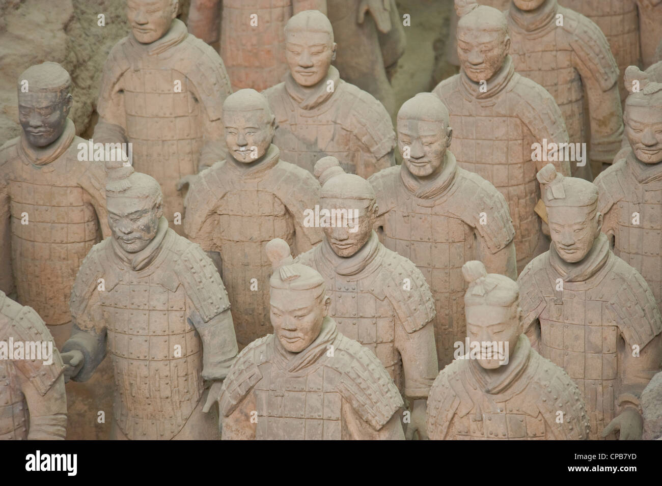 Une vue à l'intérieur no pit1 montrant une vue en gros de l'Armée de terre cuite des soldats. Banque D'Images