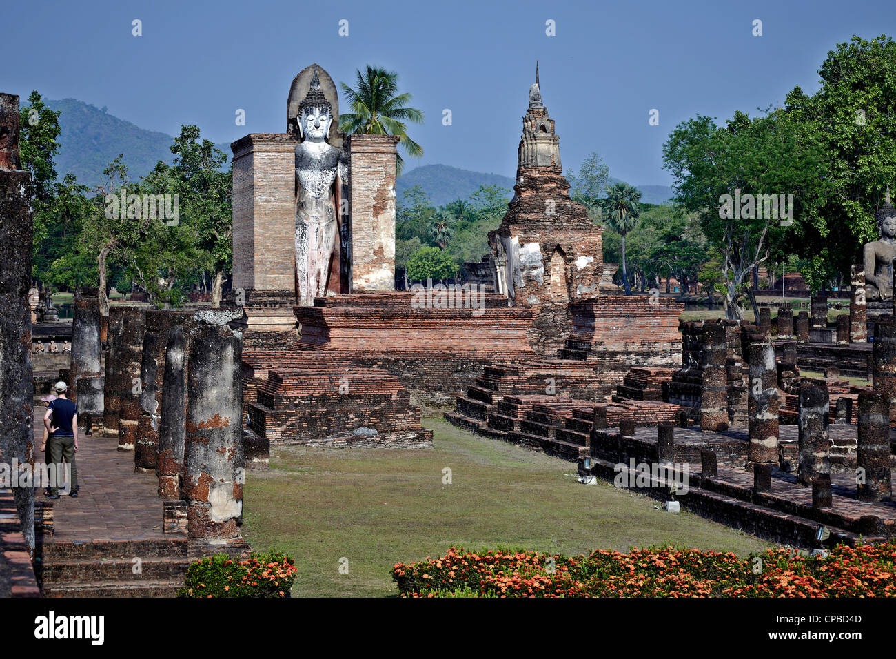 Ruines du temple Wat Mahathat Sukhothai. Capitale de la Thaïlande Royaume dans les 13e et 14e siècles Banque D'Images