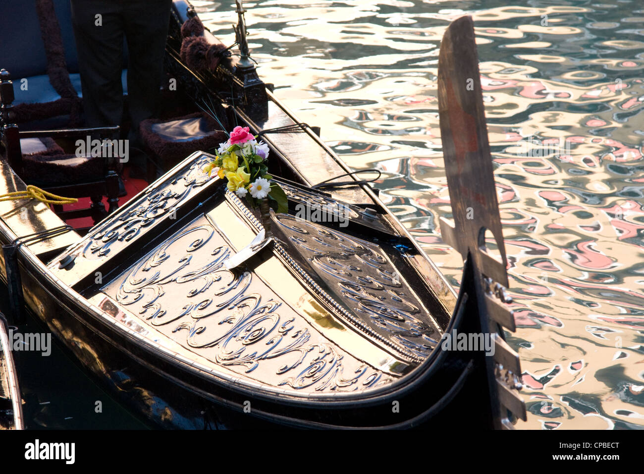 Sur un canal en gondole à Venise, Italie Banque D'Images