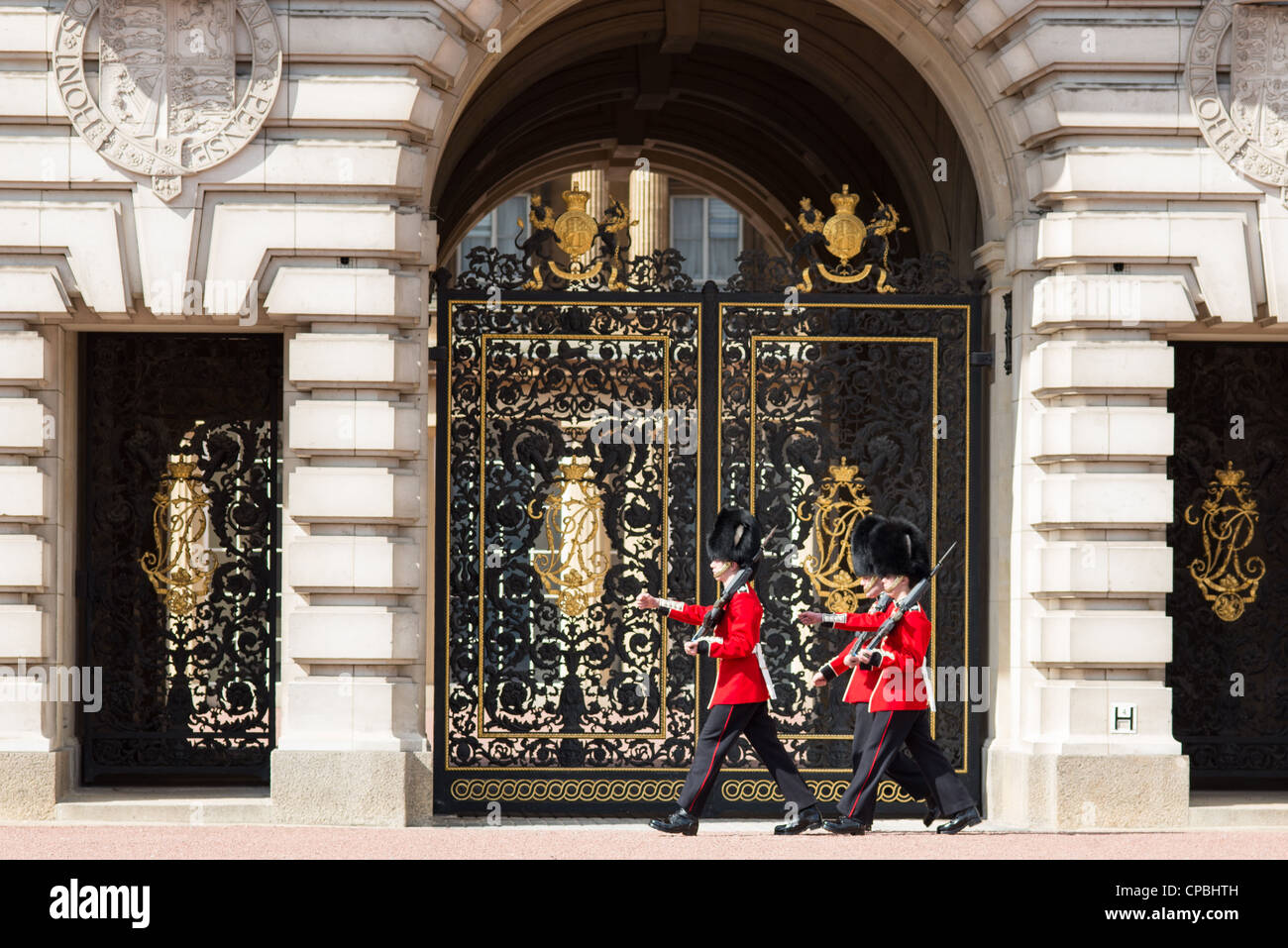 Marche vers le palais de buckingham Banque de photographies et d’images