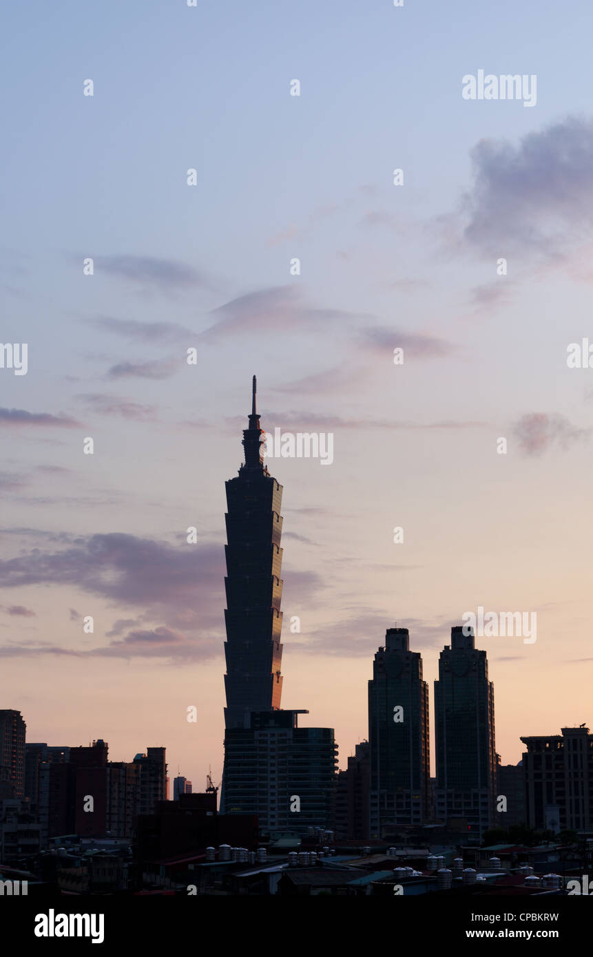 La ville de Taipei au coucher du soleil Banque D'Images