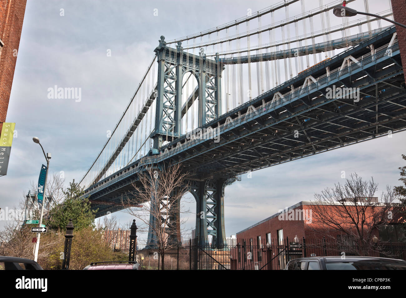 Pont de Manhattan vu depuis Brooklyn New York City. Banque D'Images