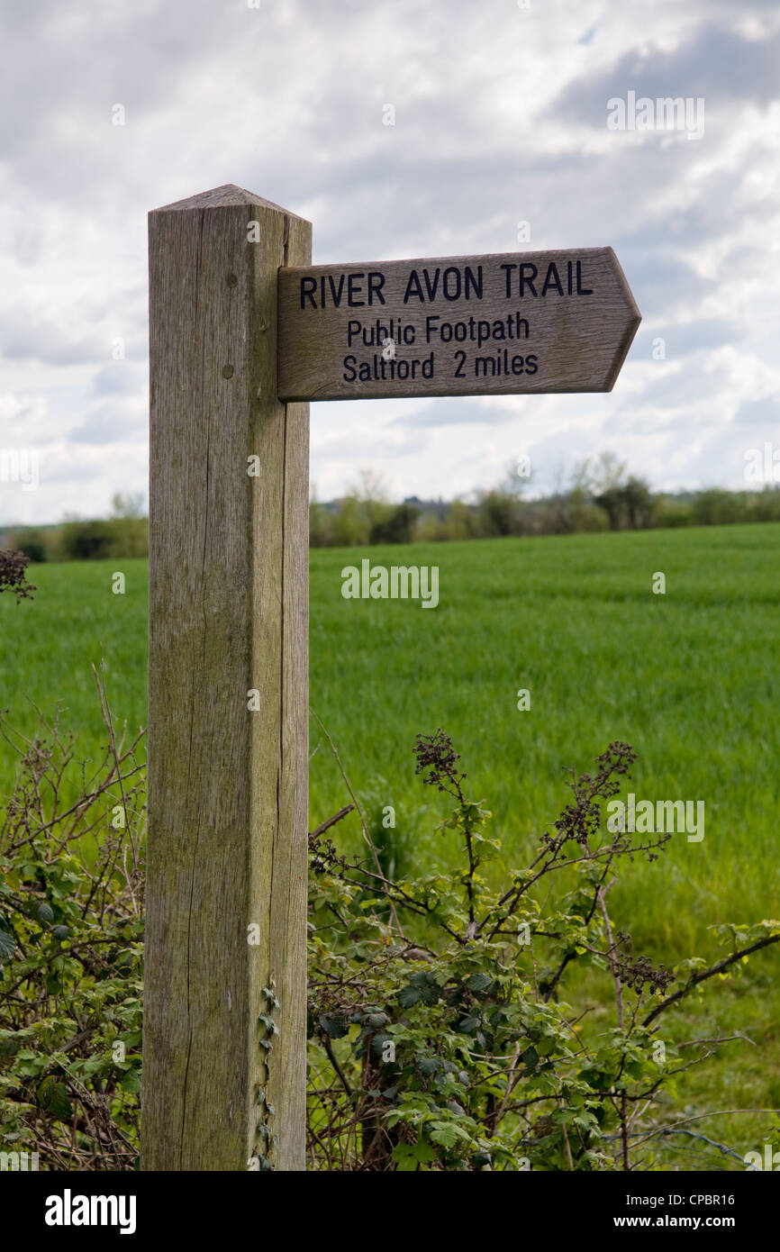 Sentier Public sign post de sentier le long de la rivière Avon Bristol pour baignoire piste cyclable pris près de Saltford et Bitton, Bristol Banque D'Images