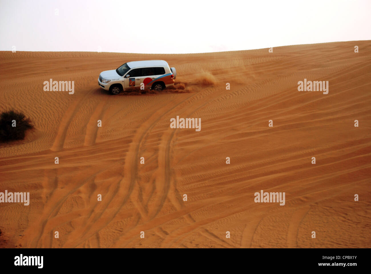 Desert Safari Dubaï (Dune Bashing) Banque D'Images