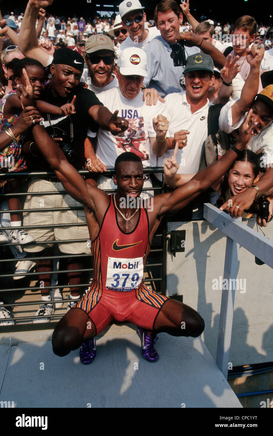 Michael Johnson après avoir remporté le 200 mètres dans un record du monde de 19,66 à l'US 1996 Piste Olympique et les essais au champ. Banque D'Images