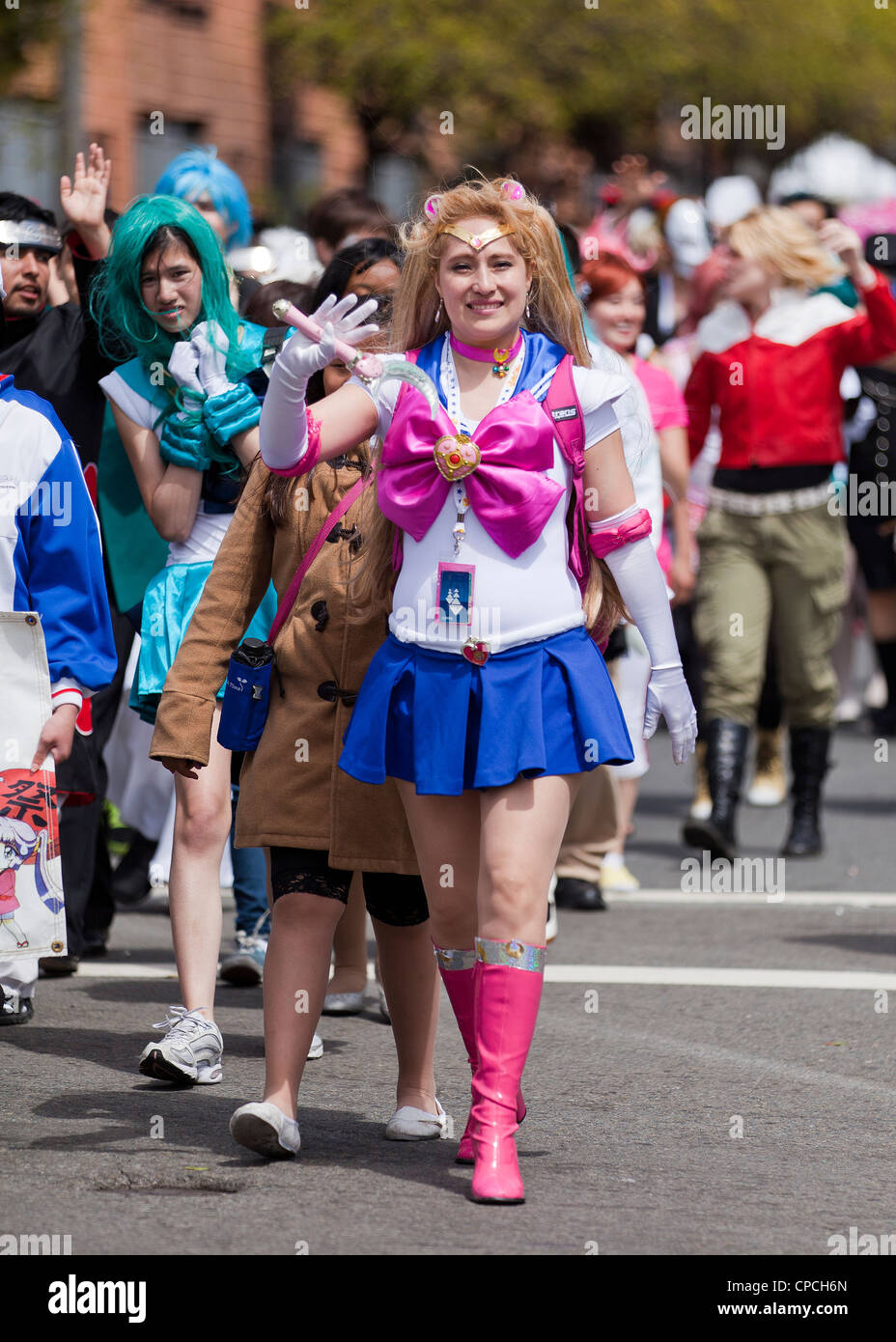 Caucasian woman dans Sailor Moon en costume cosplay - San Francisco, California USA Banque D'Images