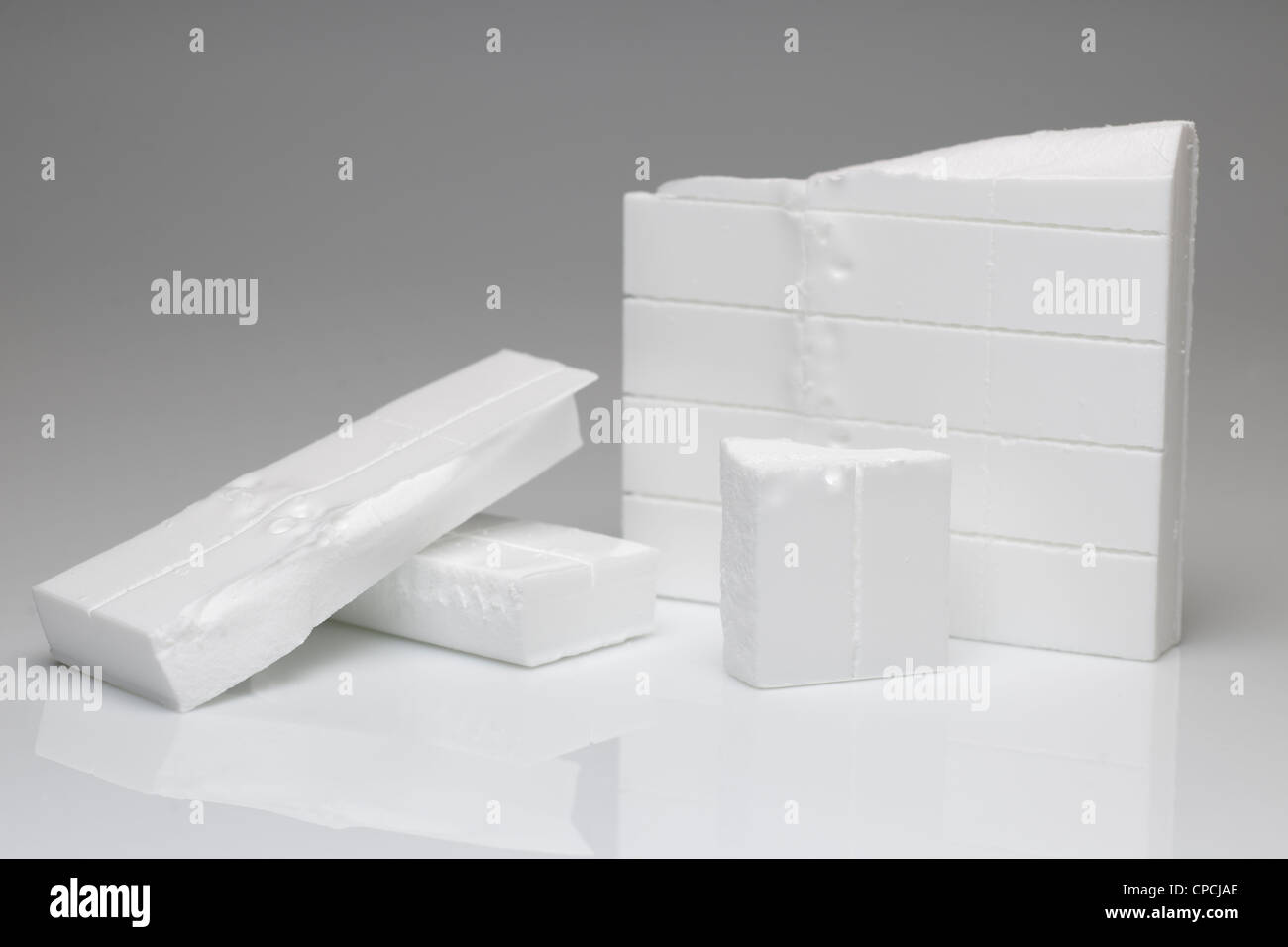 Allume-feu cassée pour les barbecues et les blocs d'éclairage du feu Banque D'Images