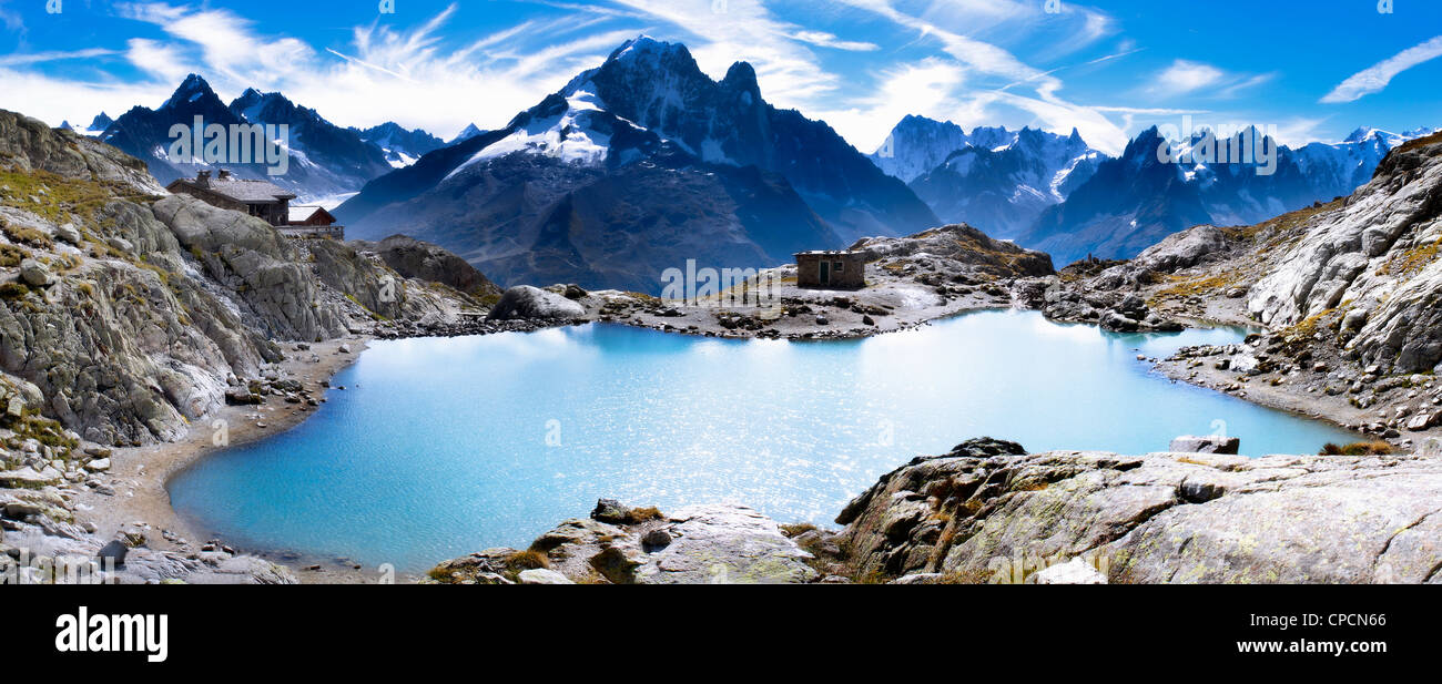 Vue aérienne du lac de montagne Banque D'Images