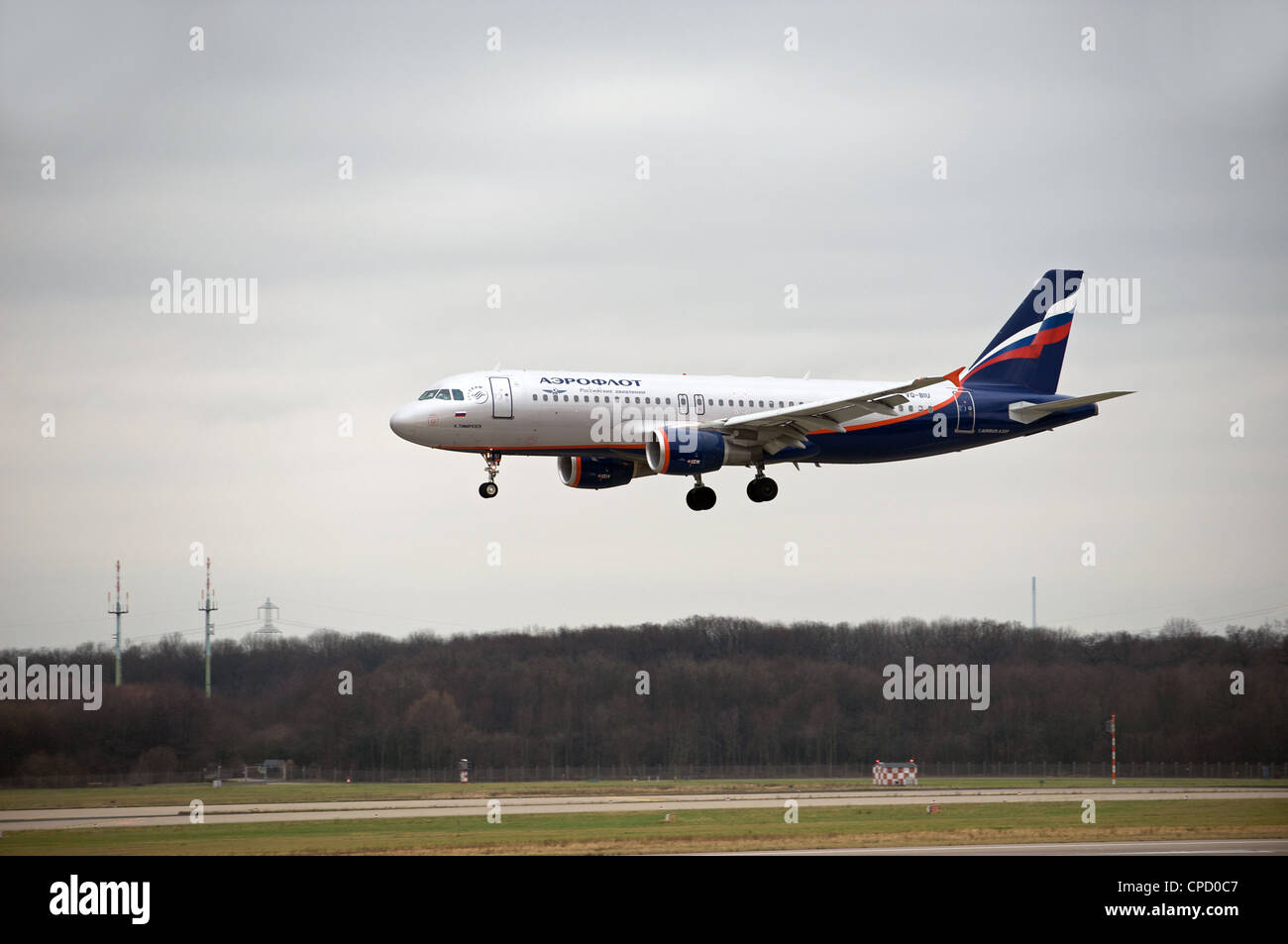 Airbus A320 d'Aeroflot atterrissage avion Banque D'Images