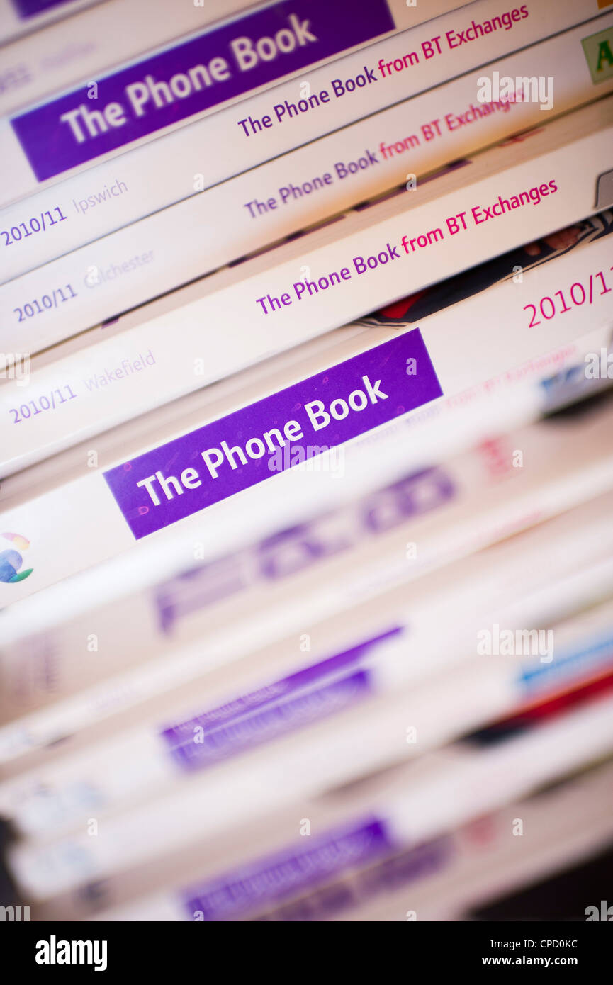 BT British Telecom Phone books dans la section de référence d'une bibliothèque publique, UK Banque D'Images