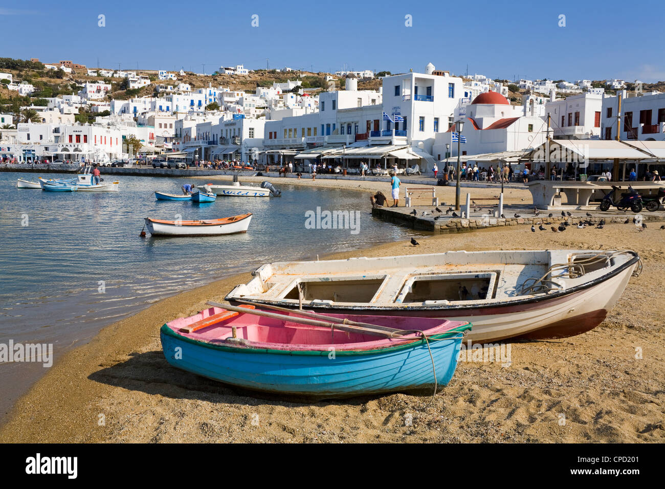 Bateaux de pêche dans la ville de Mykonos, l'île de Mykonos, Cyclades, îles grecques, Grèce, Europe Banque D'Images