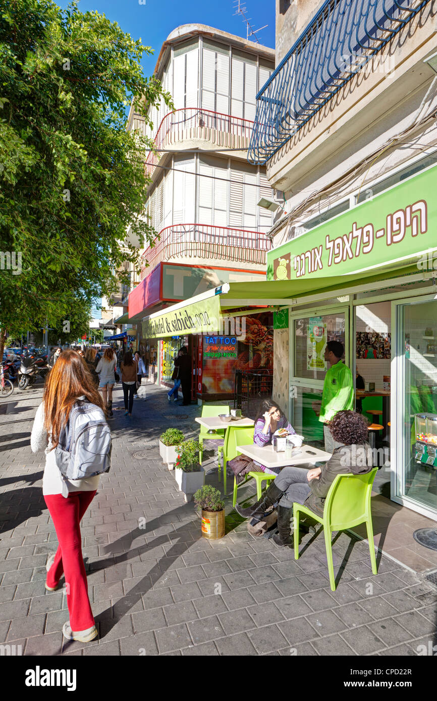 Cafe à Dizengoff street dans le centre de la ville, Tel Aviv, Israël, Moyen Orient Banque D'Images