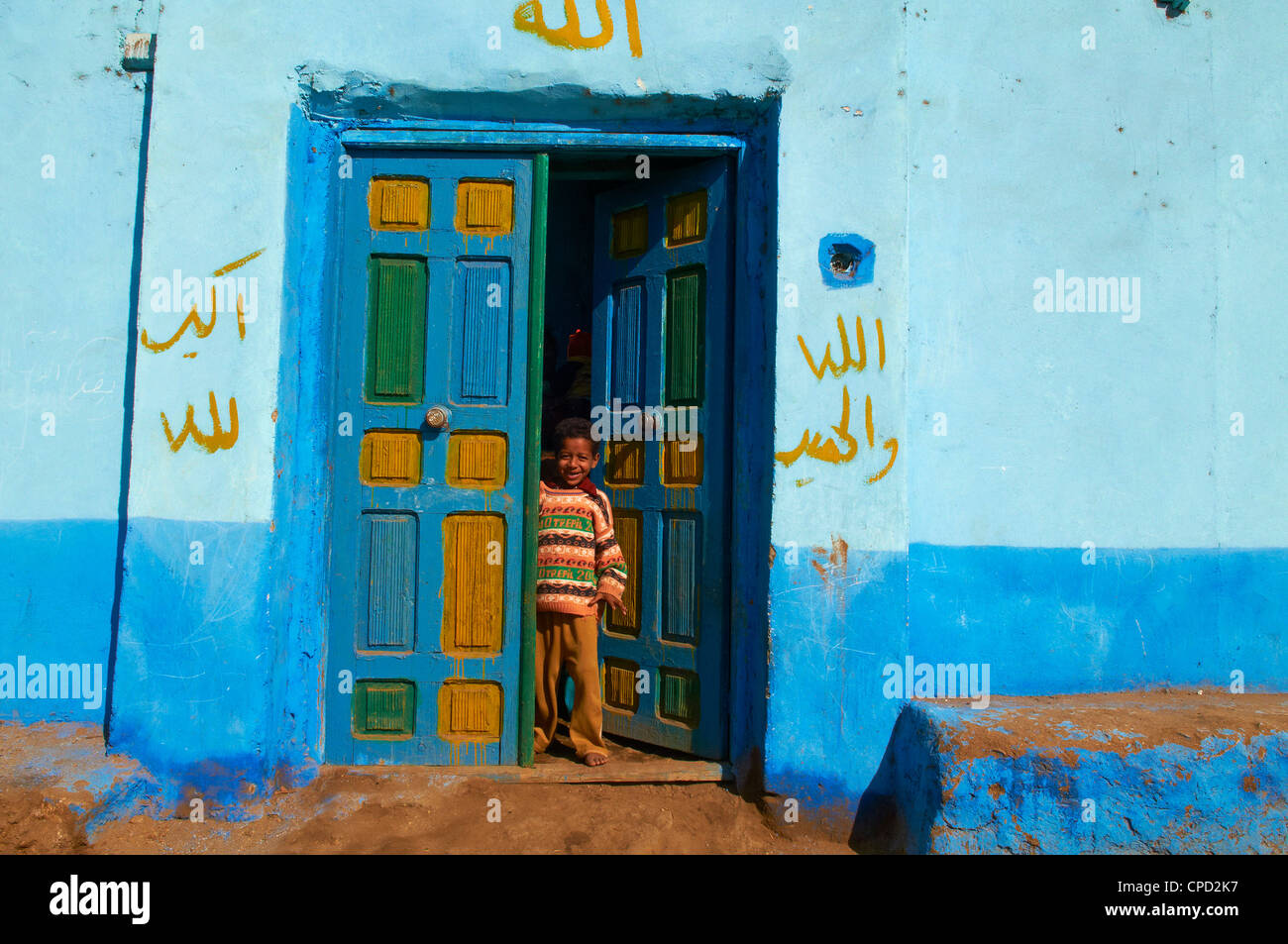 Peint nubien Village près d'Assouan, Egypte, Afrique du Nord, Afrique Banque D'Images