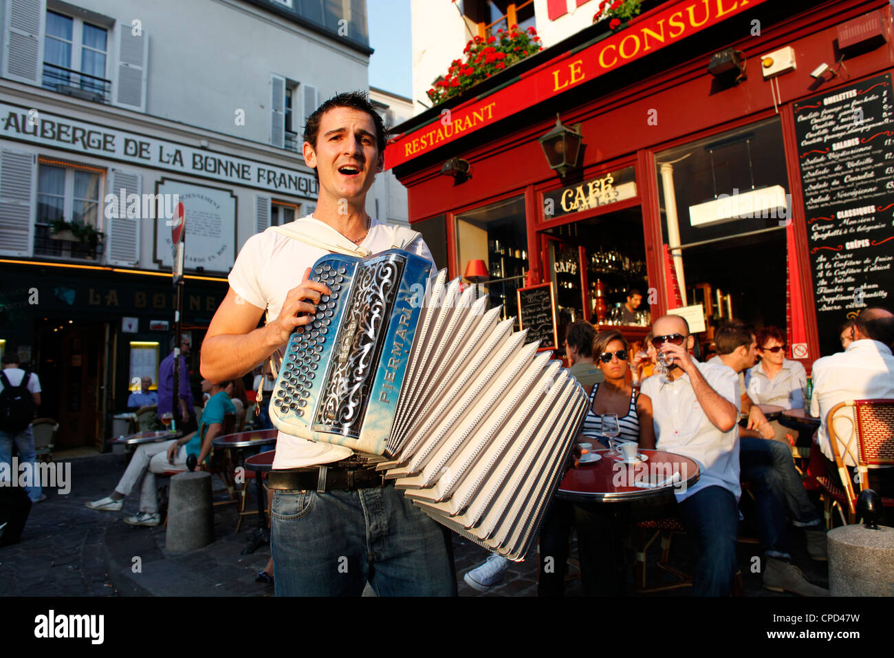 Musicien ambulant à Montmartre, Paris, France, Europe Banque D'Images