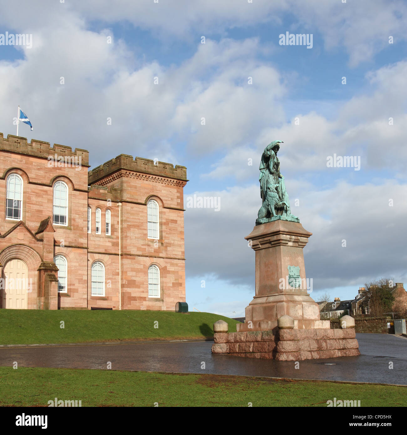 Flora mcdonald statue et château d'INVERNESS Ecosse février 2012 Banque D'Images