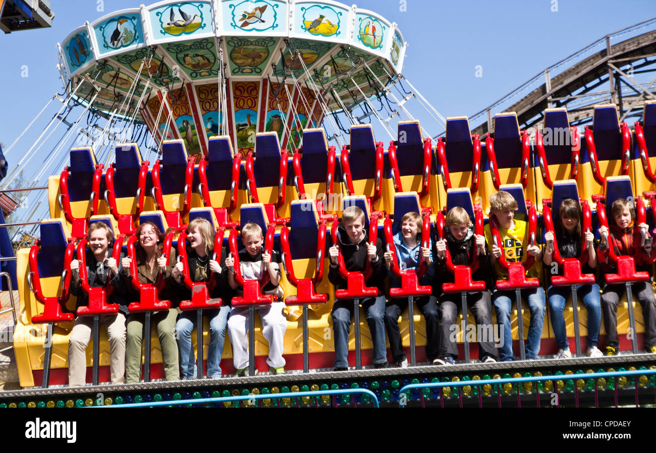 L'équipement du parc d'attractions Photo Stock - Alamy