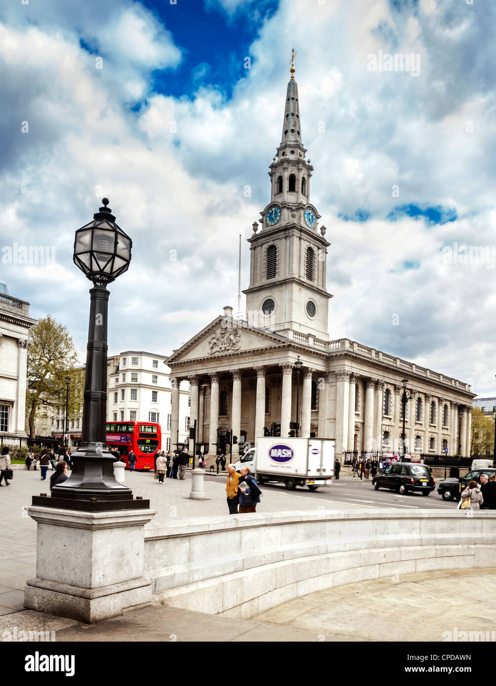 Saint Martin dans le domaine de l'église, Trafalgar Square, Londres. Banque D'Images