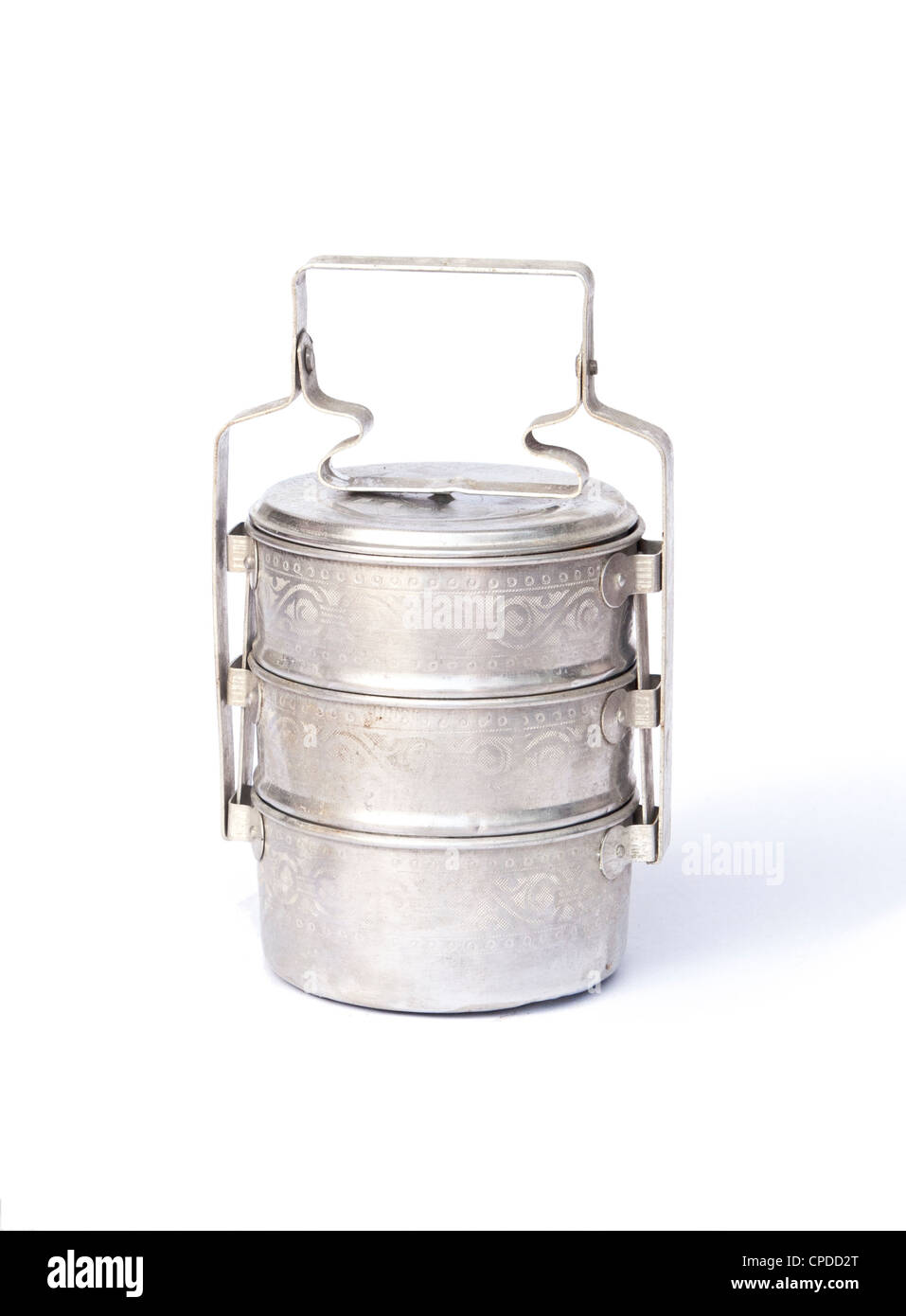 Metal Tiffin, contenant des aliments sur fond blanc Banque D'Images