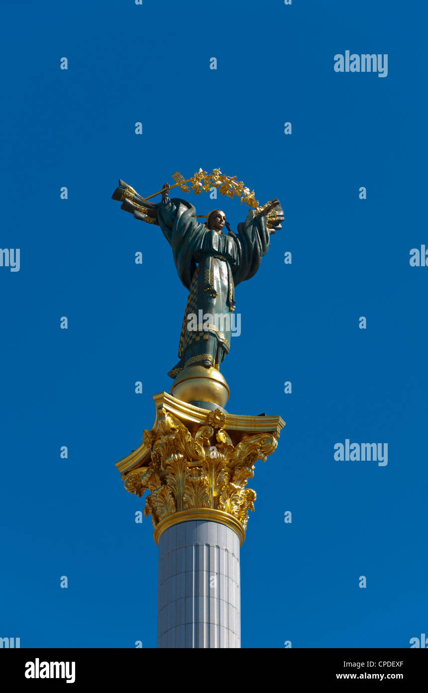 Le Monument de l'indépendance, la place de l'indépendance, à Kiev, Ukraine, l'Europe Banque D'Images