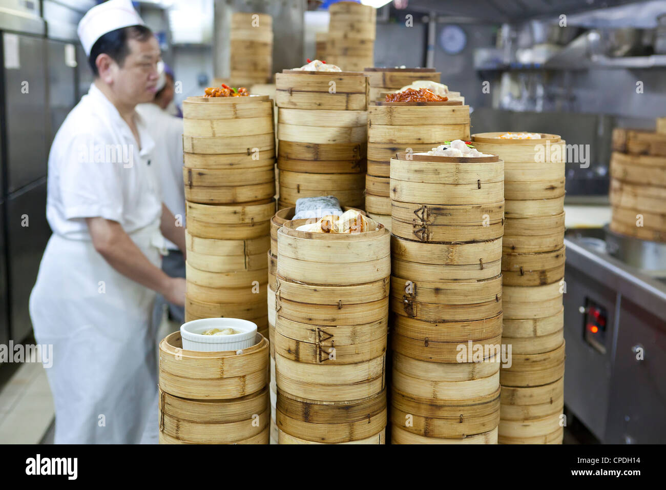 Dim sum préparation dans un restaurant de cuisine à Hong Kong, Chine, Asie Banque D'Images