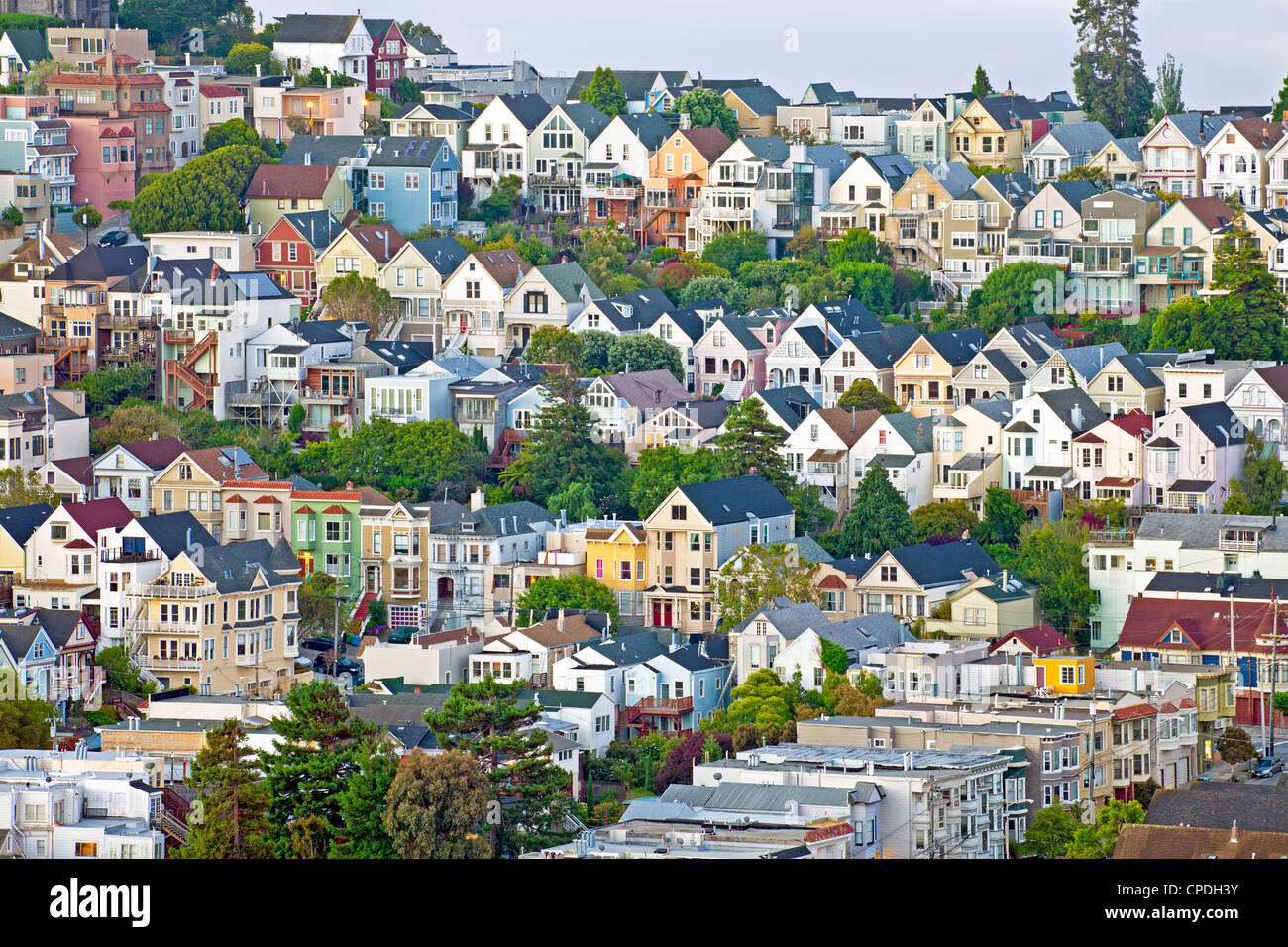 Maisons victoriennes typiques de San Francisco, Californie, États-Unis d'Amérique, Amérique du Nord Banque D'Images