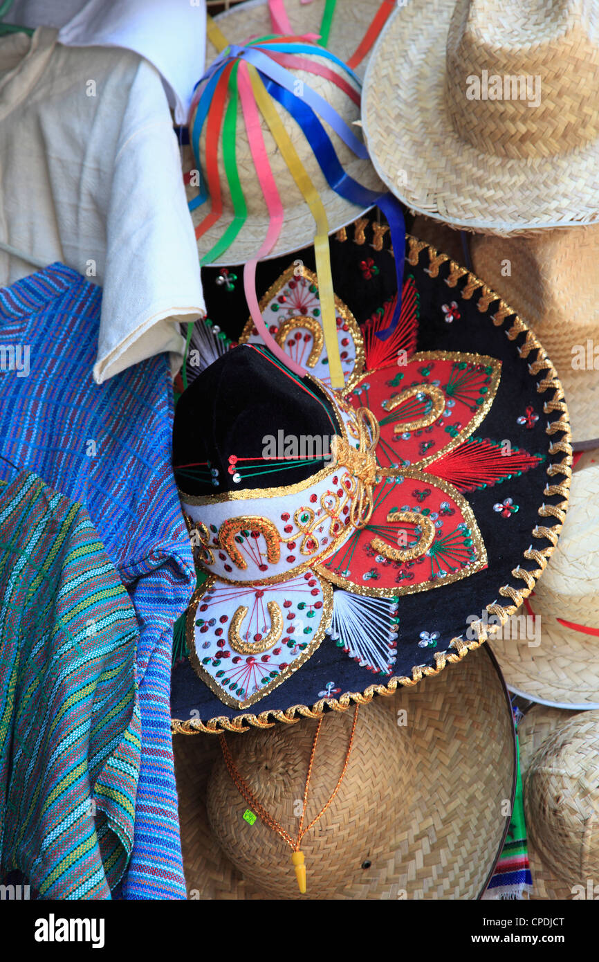 Chapeaux, souvenirs, Puebla, centre historique, l'État de Puebla, au Mexique, en Amérique du Nord Banque D'Images