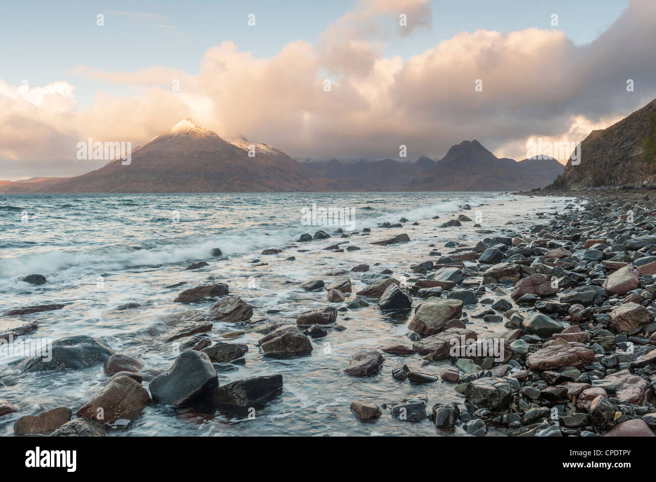 Elgol et les Cuillin au lever du soleil, l'île de Skye, Hébrides intérieures, Highlands, Scotland, UK Banque D'Images