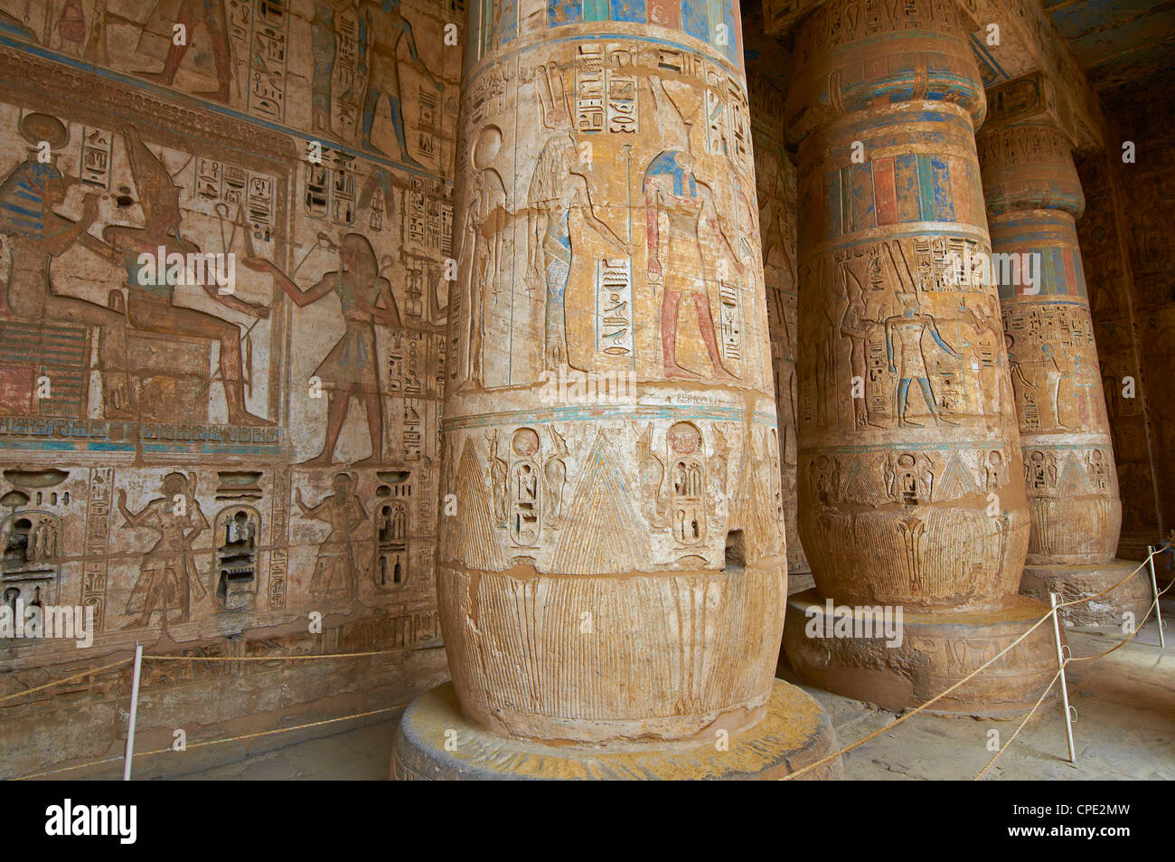 Medinet Habou temple, rive ouest du Nil, à Thèbes, Site du patrimoine mondial de l'UNESCO, l'Égypte, l'Afrique du Nord, Afrique Banque D'Images