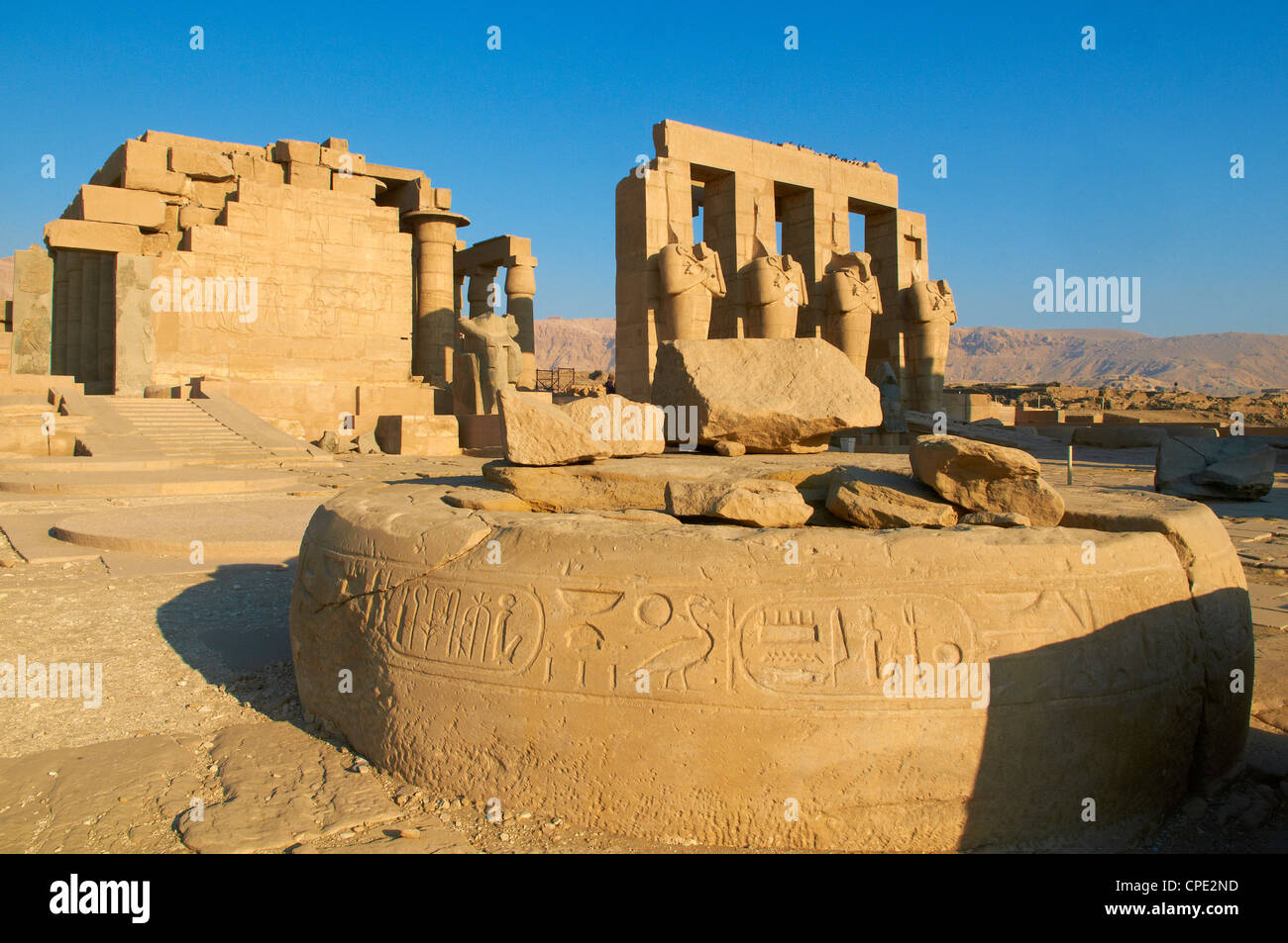 Ramesseum Temple, rive ouest du Nil, à Thèbes, Site du patrimoine mondial de l'UNESCO, l'Égypte, l'Afrique du Nord, Afrique Banque D'Images