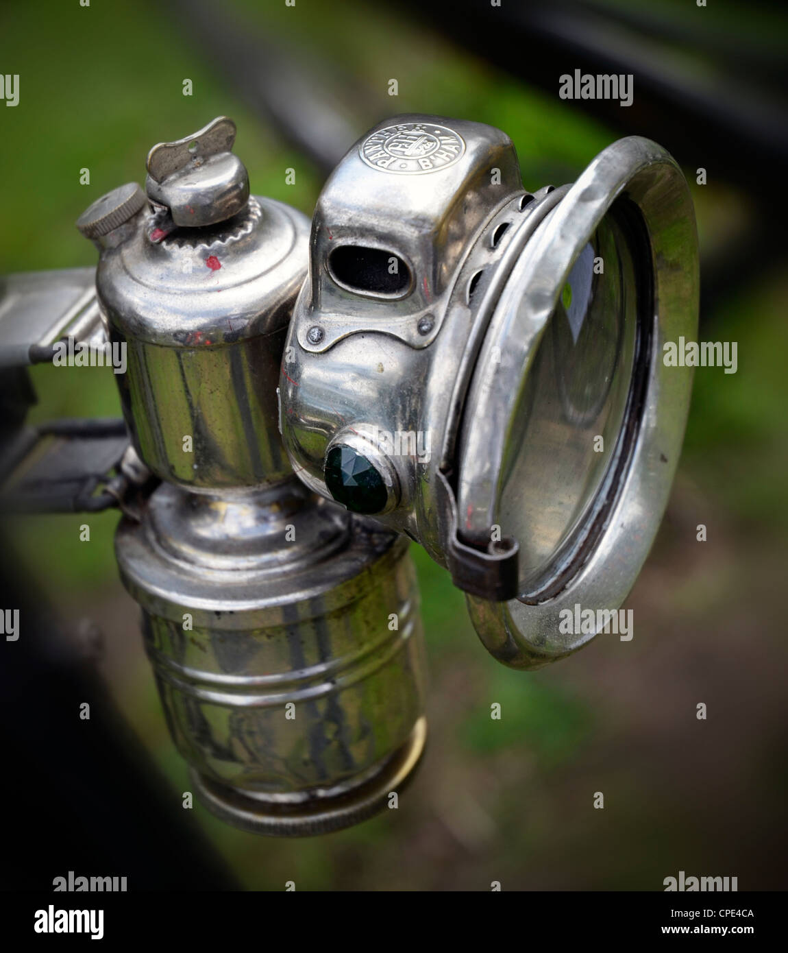 Lampe Acétylène De Vélo Ancienne - Marque Peugeot - Carburant Pétrole