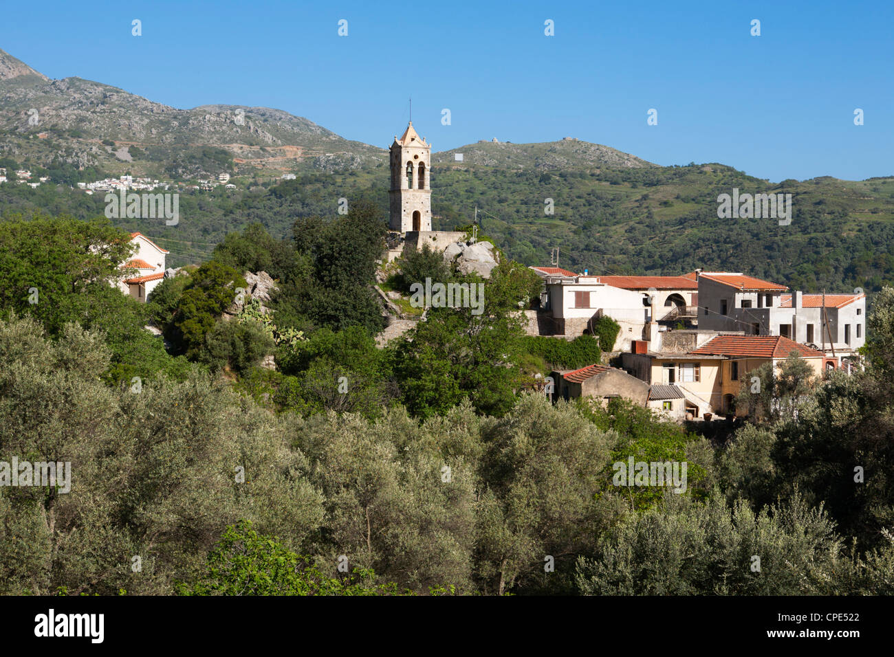 Clocktower vénitien et village, Amari, près de Spili, Rethymnon (Rethymno) région, Crète, îles grecques, Grèce, Europe Banque D'Images