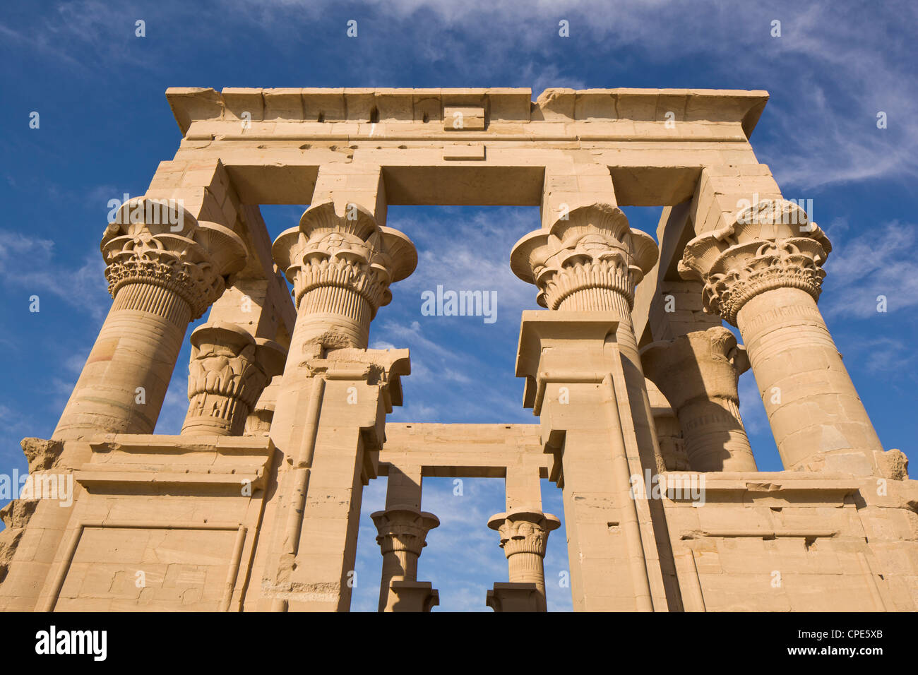 Le kiosque de Trajan au temple de Philae, UNESCO World Heritage Site, Nubie, Egypte, Afrique du Nord, Afrique Banque D'Images