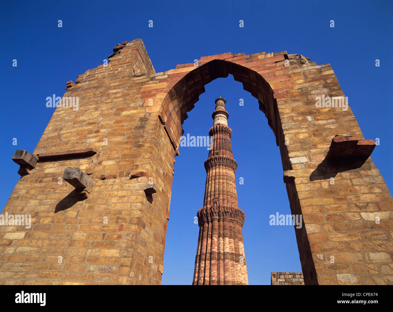 Complexe de Qutb Minar, la plus haute tour de l'Inde unique construit au 12ème siècle, l'UNESCO World Heritage Site, Delhi, Inde, Asie Banque D'Images