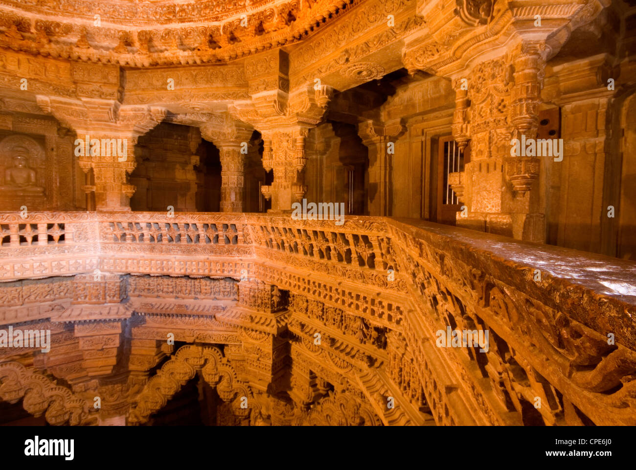 Intérieur du temple de Jain, Jaisalmer, Rajasthan, Inde, Asie Banque D'Images