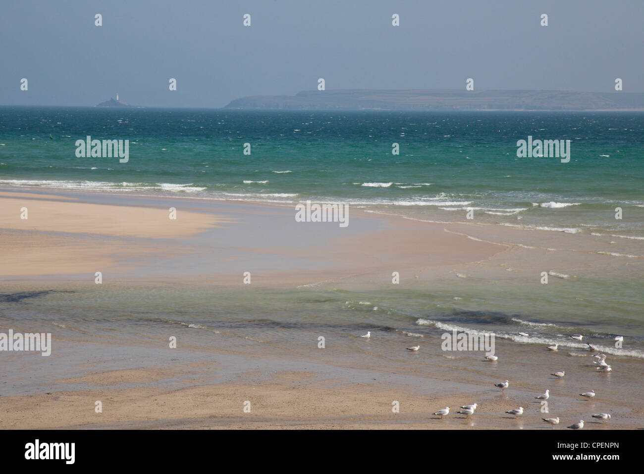 Vue sur la mer depuis le port, St Ives, Cornwall, England, UK Banque D'Images