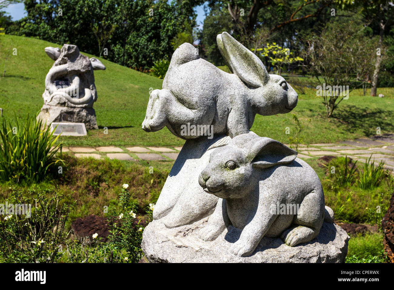 Année du lapin statue en jardins chinois et japonais, Singapour Banque D'Images