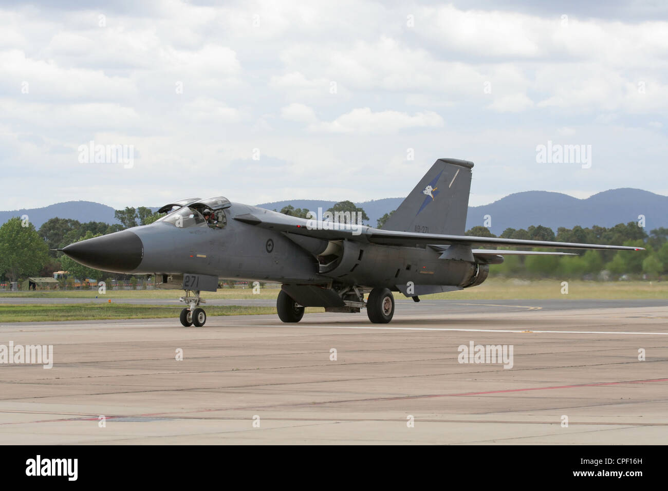 Royal Australian Air Force F-111 bomber à la base de la RAAF Richmond Banque D'Images