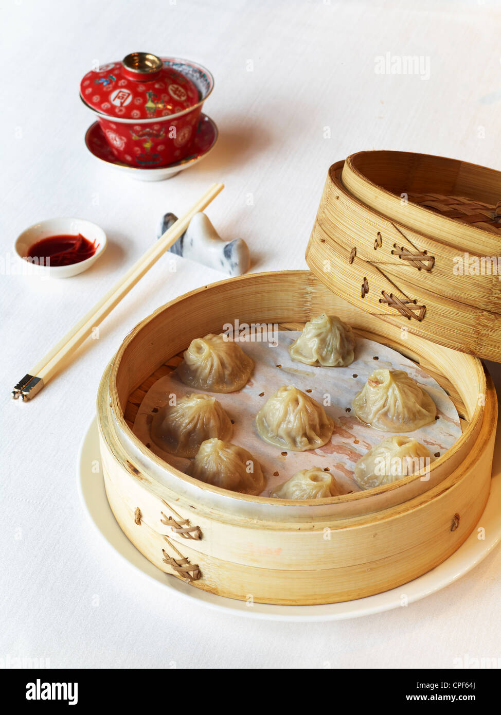 Soupe de boulettes, Style de Shanghai ou Bao Xiao Long, un merveilleux mélange de viande à la vapeur dans une peau délicate. 16 mars, 2 Banque D'Images