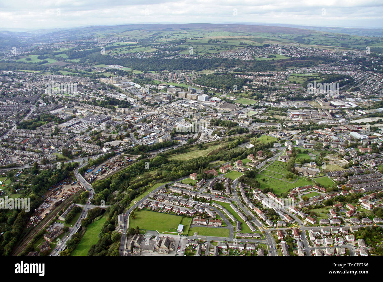 Vue aérienne depuis le sud de Shipley, près de Bradford, West Yorkshire Banque D'Images