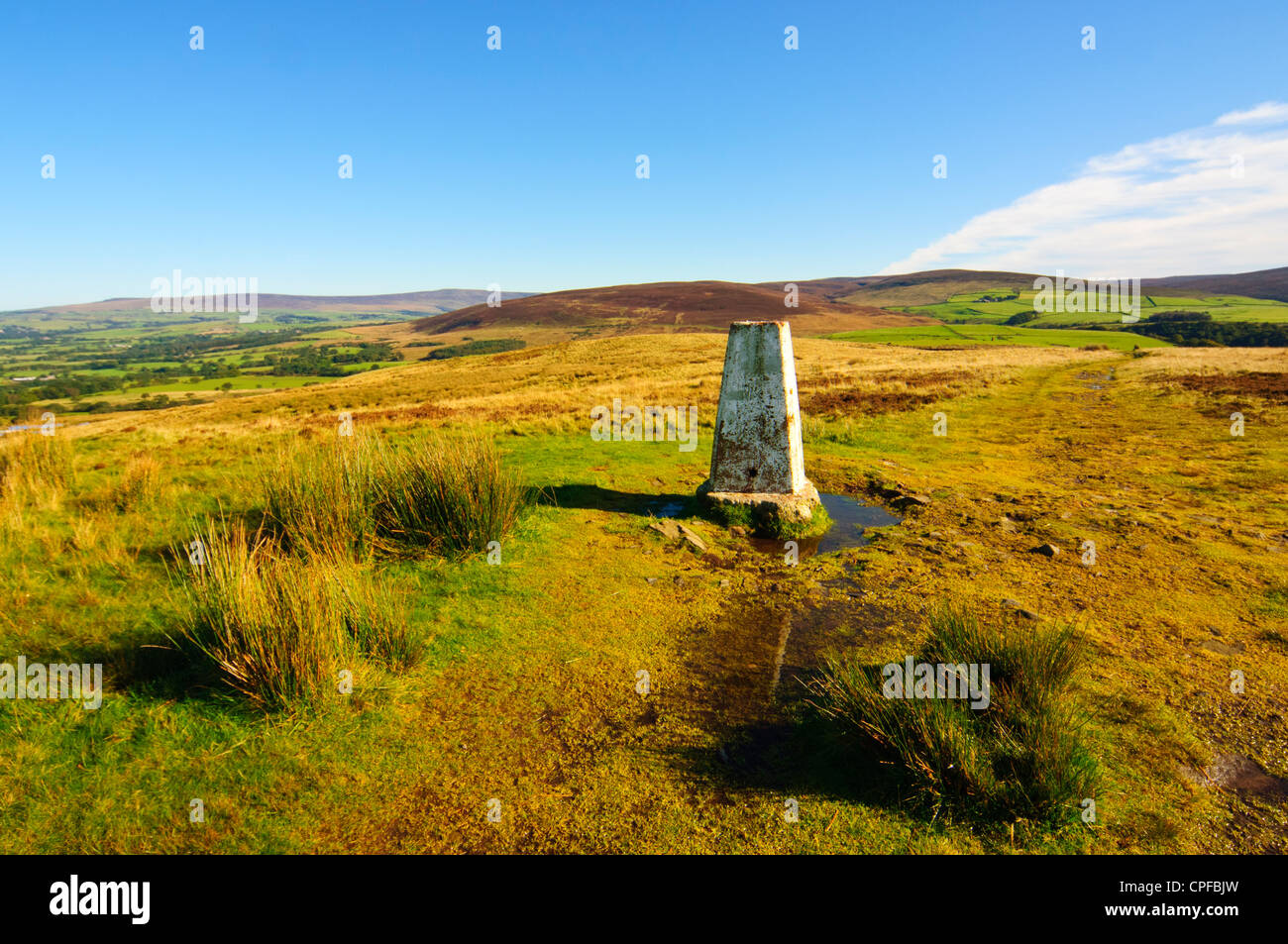 Trig point sur Nicky Nook près de Scorton Lancashire England sur le bord de l'Bowland Fells Banque D'Images