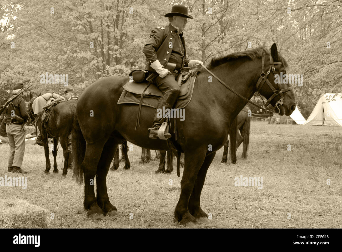 Officier général de l'Armée de l'Union sur le cheval de guerre civile, reconstitution, Bensalem, Pennsylvanie, États-Unis Banque D'Images