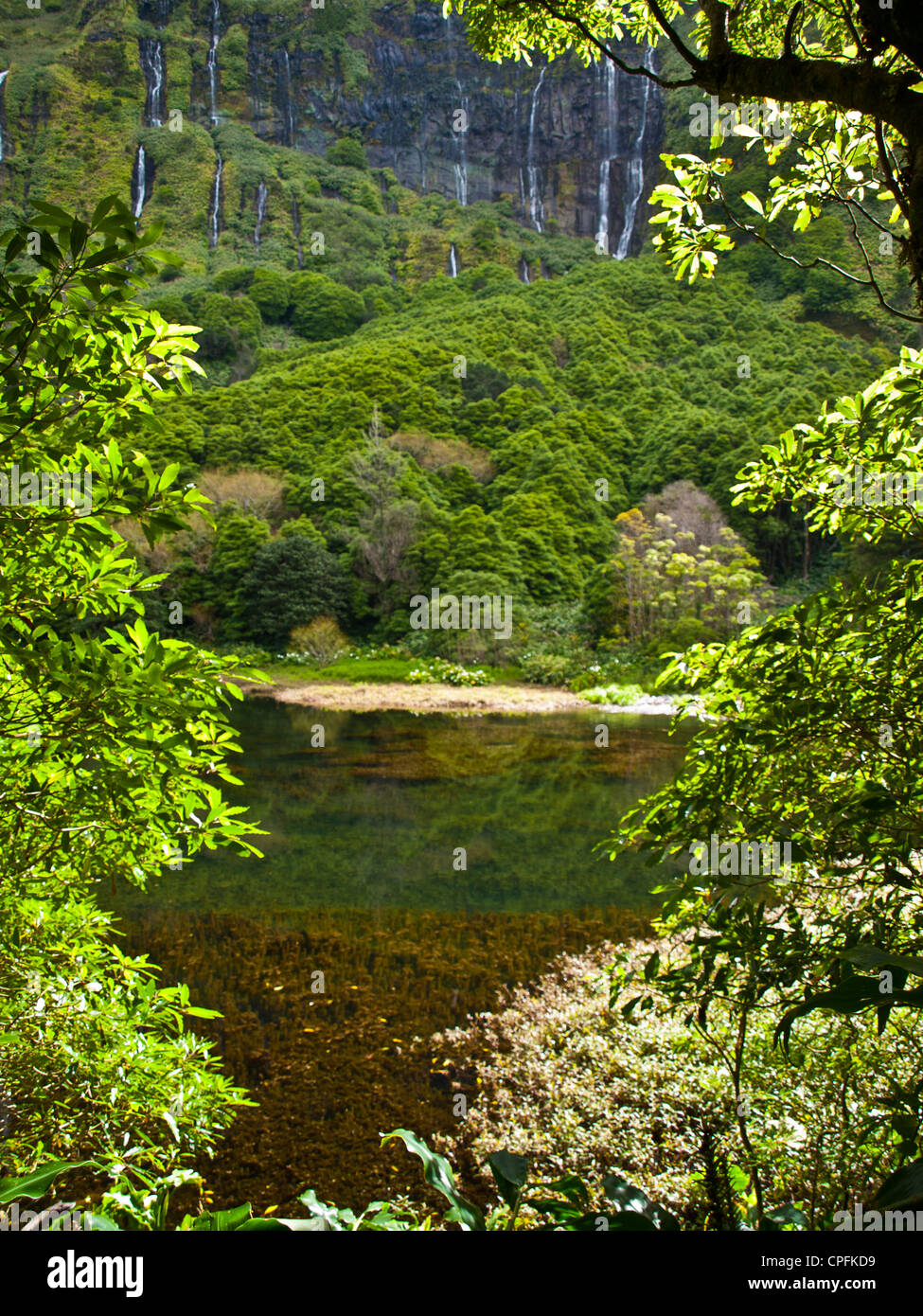 Lac et cascade de Poço da Alagoinha Banque D'Images