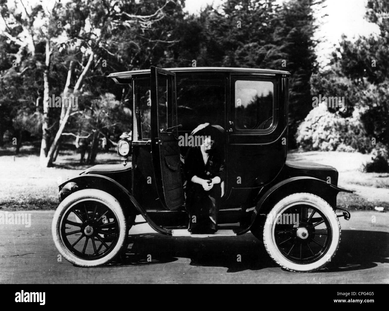 Transport / transport, voiture, variantes de véhicule, Detroit Electric Brougham, USA, 1915, droits supplémentaires-Clearences-non disponible Banque D'Images