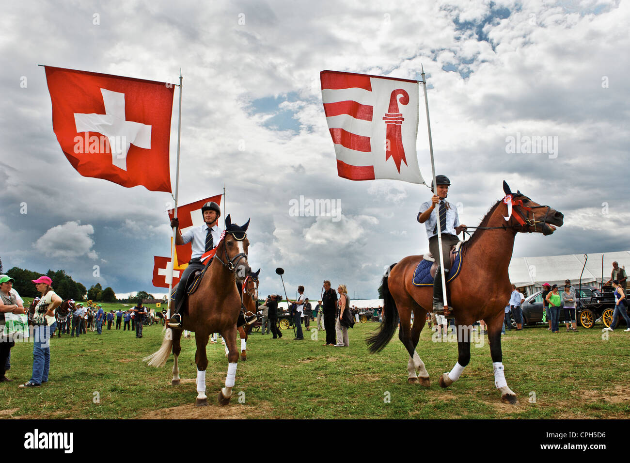 Drapeaux, drapeau de la Suisse, Freiberger, canton du Jura, sports équestres, sports équestres, de l'élevage des chevaux, cheval de sang-froid, l'al. Banque D'Images