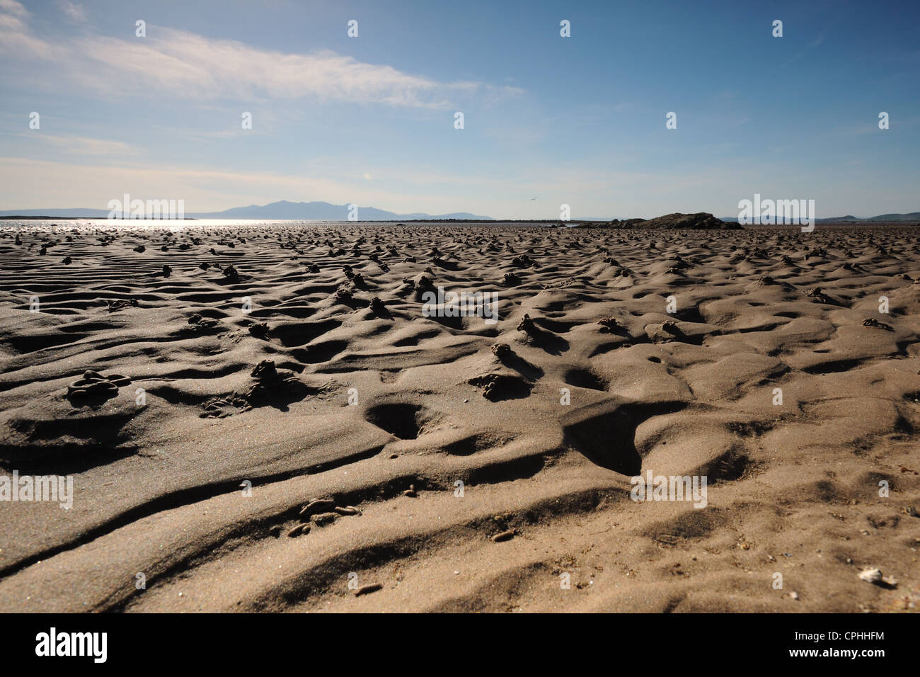 La marée est à la plage, d'Ardrossan dans North Ayrshire, Ecosse Banque D'Images