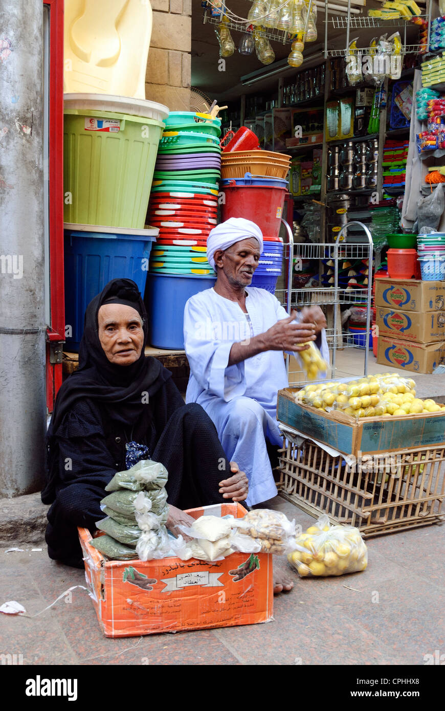 Vendeur de rue nubien - Assouan, Haute Egypte Banque D'Images