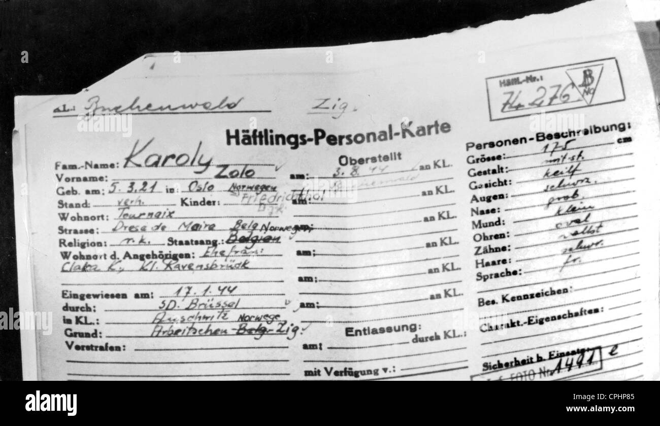 Carte d'identité de prisonnier Kolo Karoly, une gitane norvégien enterré au camp de concentration de Buchenwald, Buchenwald, 1944 (photo n/b) Banque D'Images