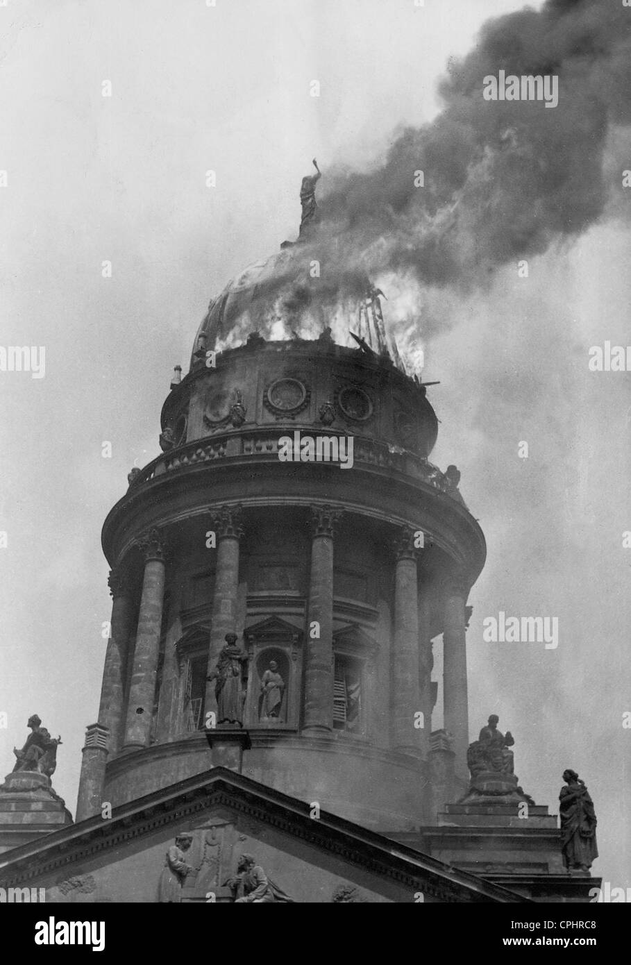 Cathédrale française après une attaque aérienne de l'Amérique, 1944 Banque D'Images