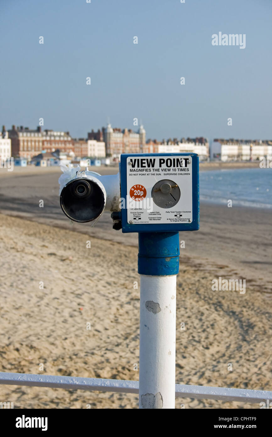 Télescope de visualisation sur le front de mer de Weymouth, Dorset, UK Banque D'Images