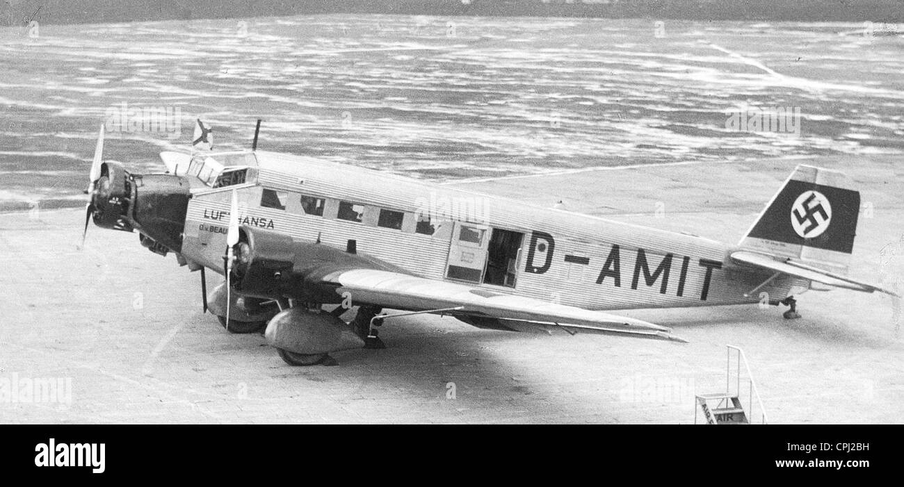 A junkers ju 52 of the lufthansa Banque d'images noir et blanc Alamy